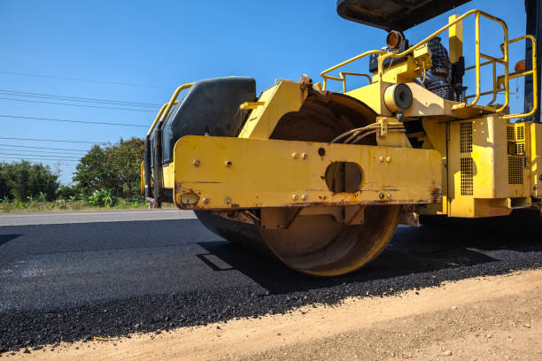 Professional Driveway Paving  in Farmington, MN